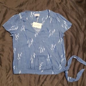 Universal thread goods co. Blouse